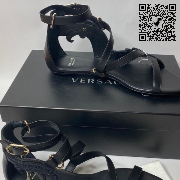VERSACE Flat Black Sandals - Picture 3 of 10